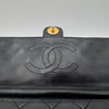 CHANEL Vintage Classic Flap - Cuir d'agneau matelassé noir - Bijouterie dorée