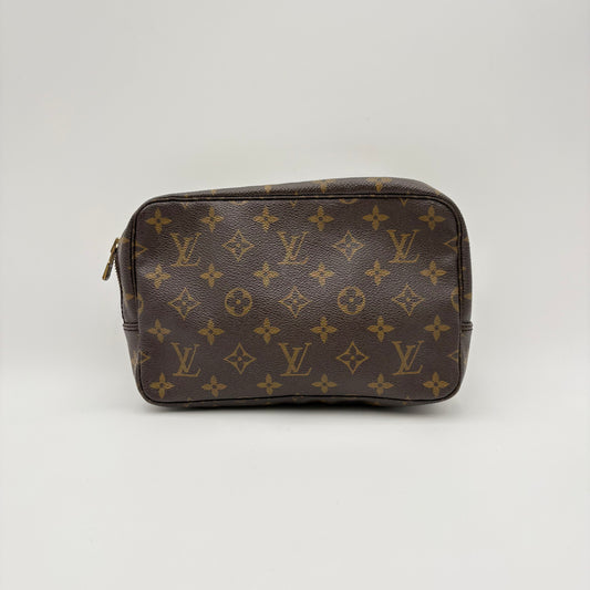 La Trousse de Toilette 23