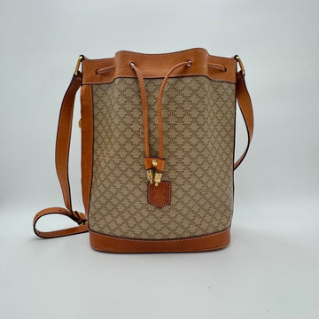 Le Seau Celine