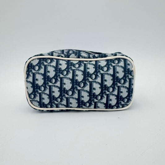 La Trousse de toilette