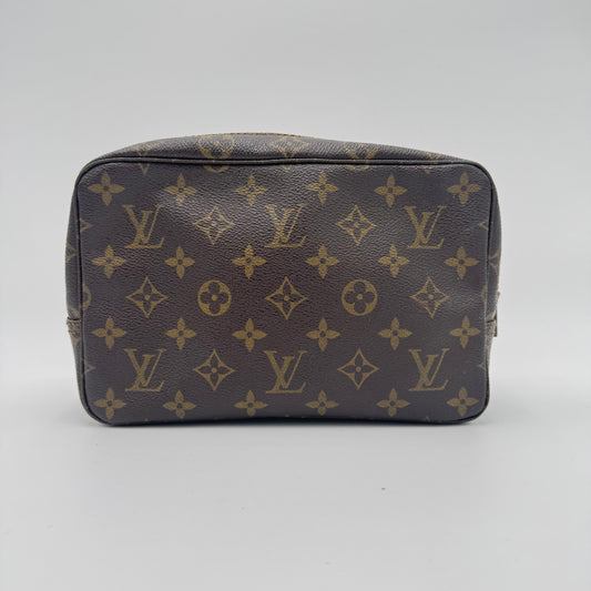 La Trousse de Toilette 23
