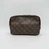 La Trousse de Toilette 23