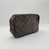 La Trousse de Toilette 23