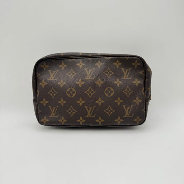 La Trousse de Toilette 23