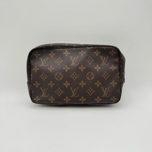 La Trousse de Toilette 23