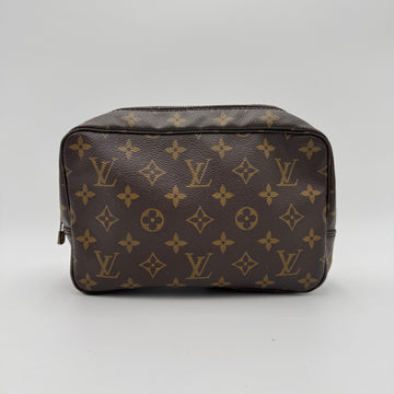 La Trousse de Toilette 23