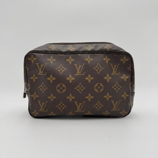 La Trousse de Toilette 23