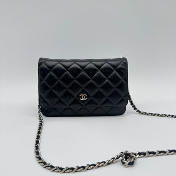 Le Chanel WOC