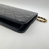 CHANEL Vintage Classic Flap - Cuir d'agneau matelassé noir - Bijouterie dorée