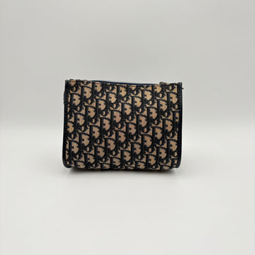 La Trousse de toilette