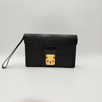 La Pochette Épi Noir avec Dragonne