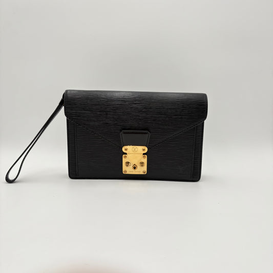 La Pochette Épi Noir avec Dragonne